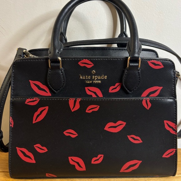 Kate Spade New York Madison Lip Toss small satchel in black saffiano leather - Picture 2 of 15